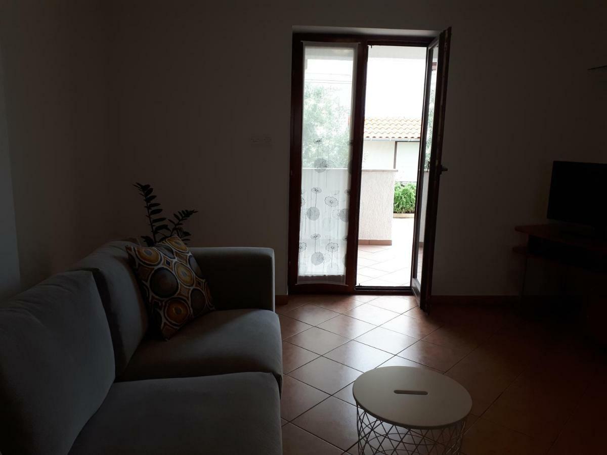 Apartment Lea Cres Εξωτερικό φωτογραφία