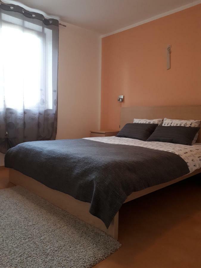 Apartment Lea Cres Εξωτερικό φωτογραφία